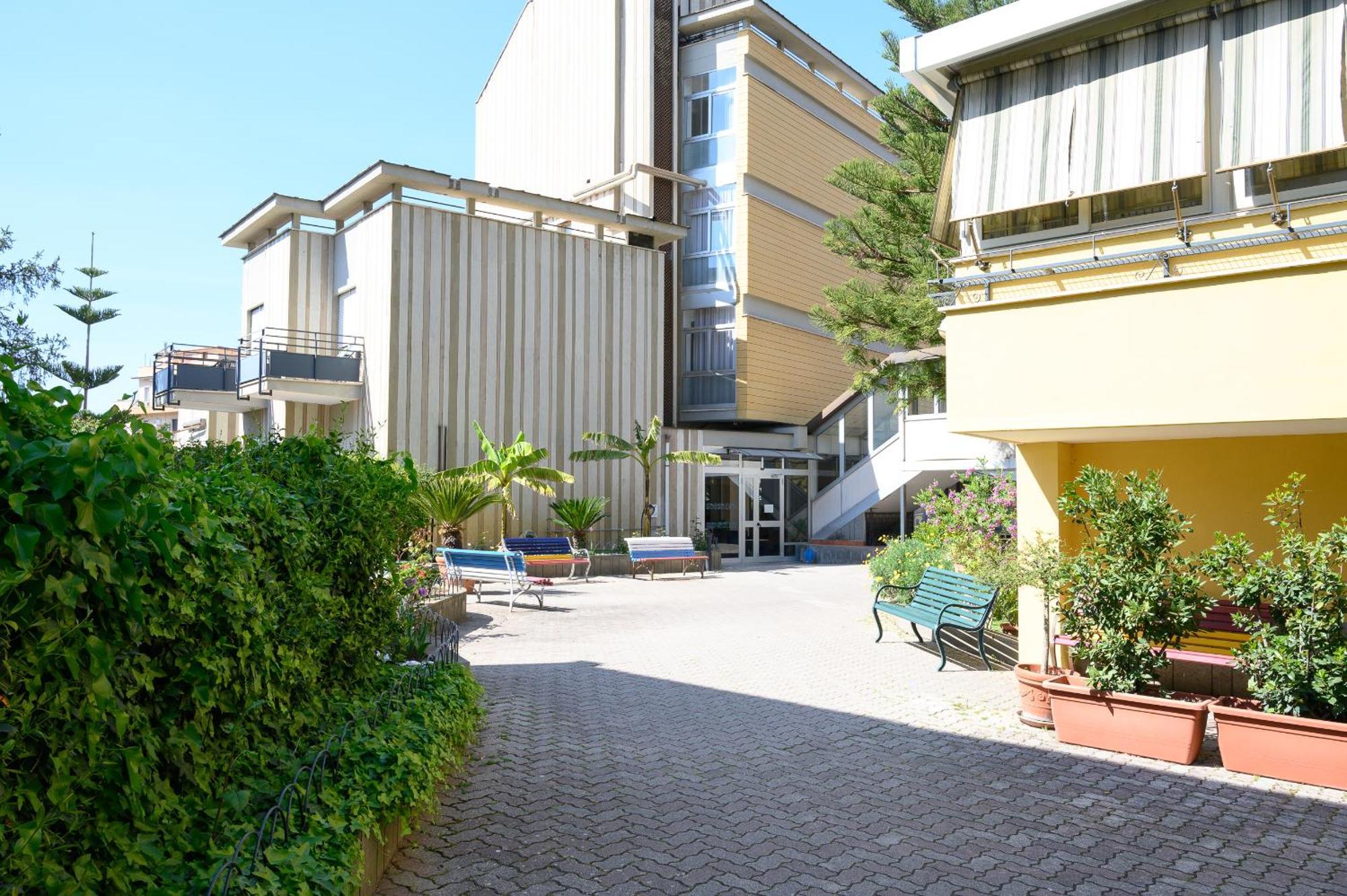 Hotel Casa Tra Noi Roma Dış mekan fotoğraf