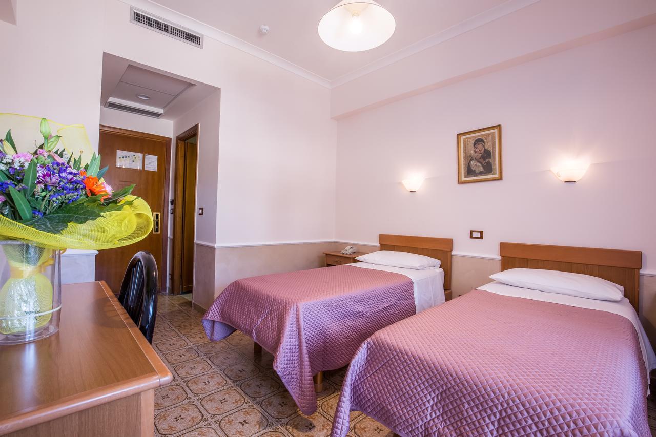 Hotel Casa Tra Noi Roma Dış mekan fotoğraf